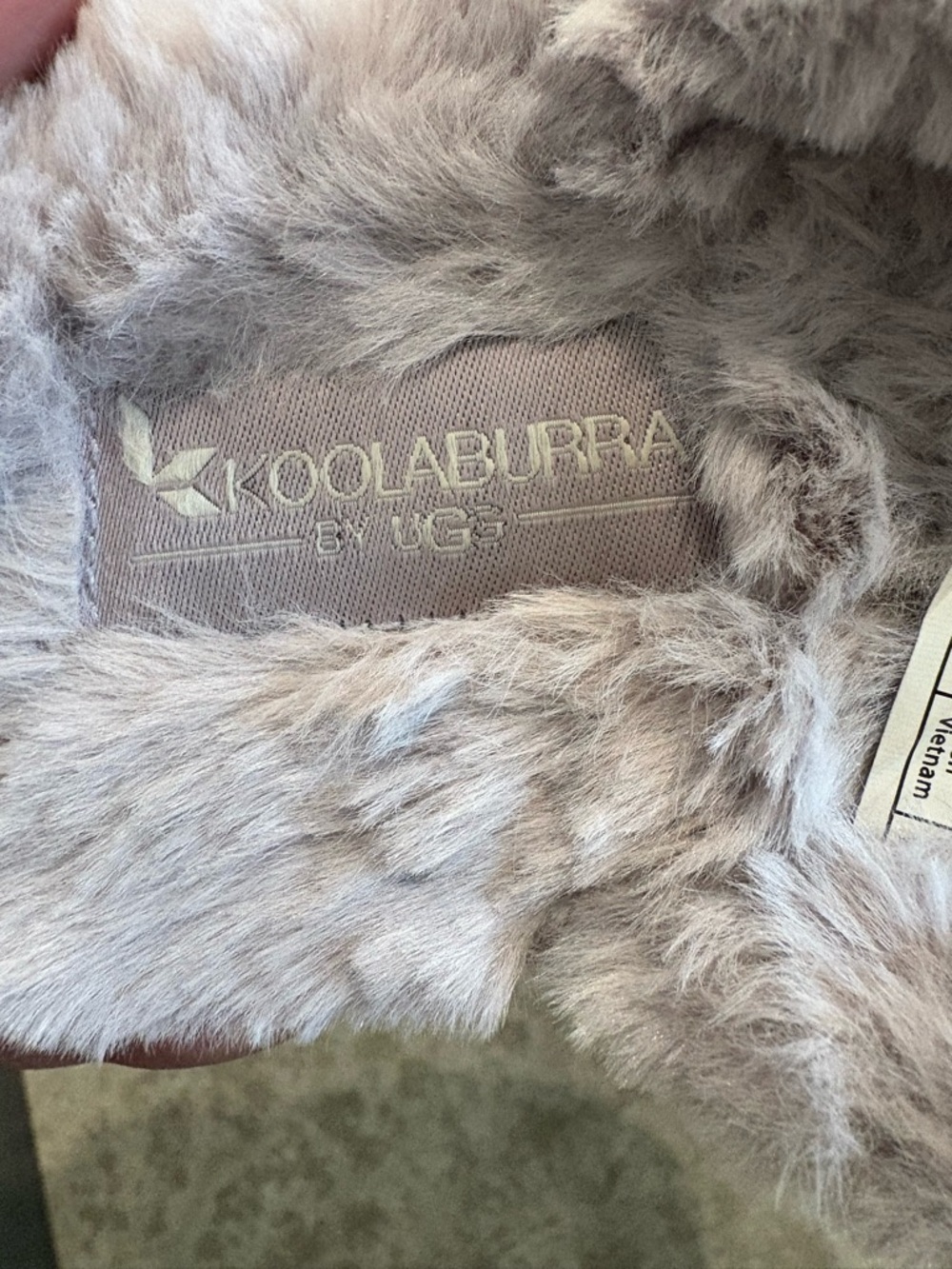 Cozy Koolabura by Ugg Faux Fur Lavender Flip Flop Slippers - Women's - Picture 6 of 6